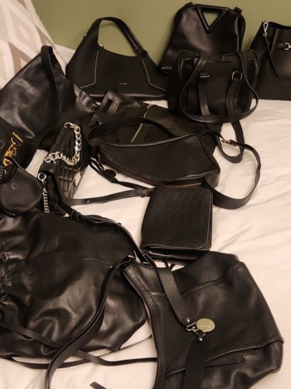 Black Women’s Leather Shoulder & Crossbody Bag Pick 7